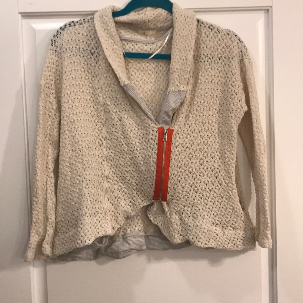 Stylish cardigan sweater with front zipper